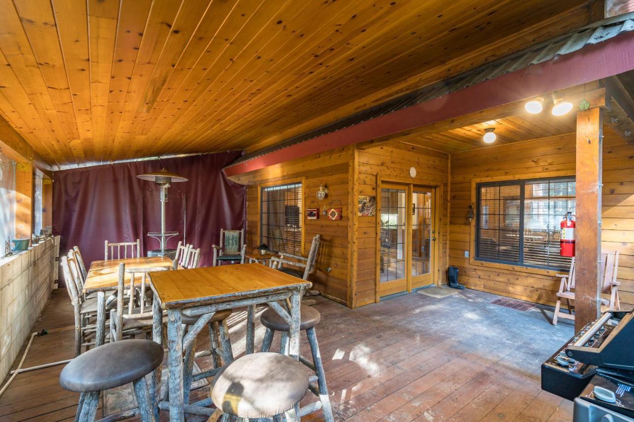 פיש קאמפ Rock Front Lodge מראה חיצוני תמונה
