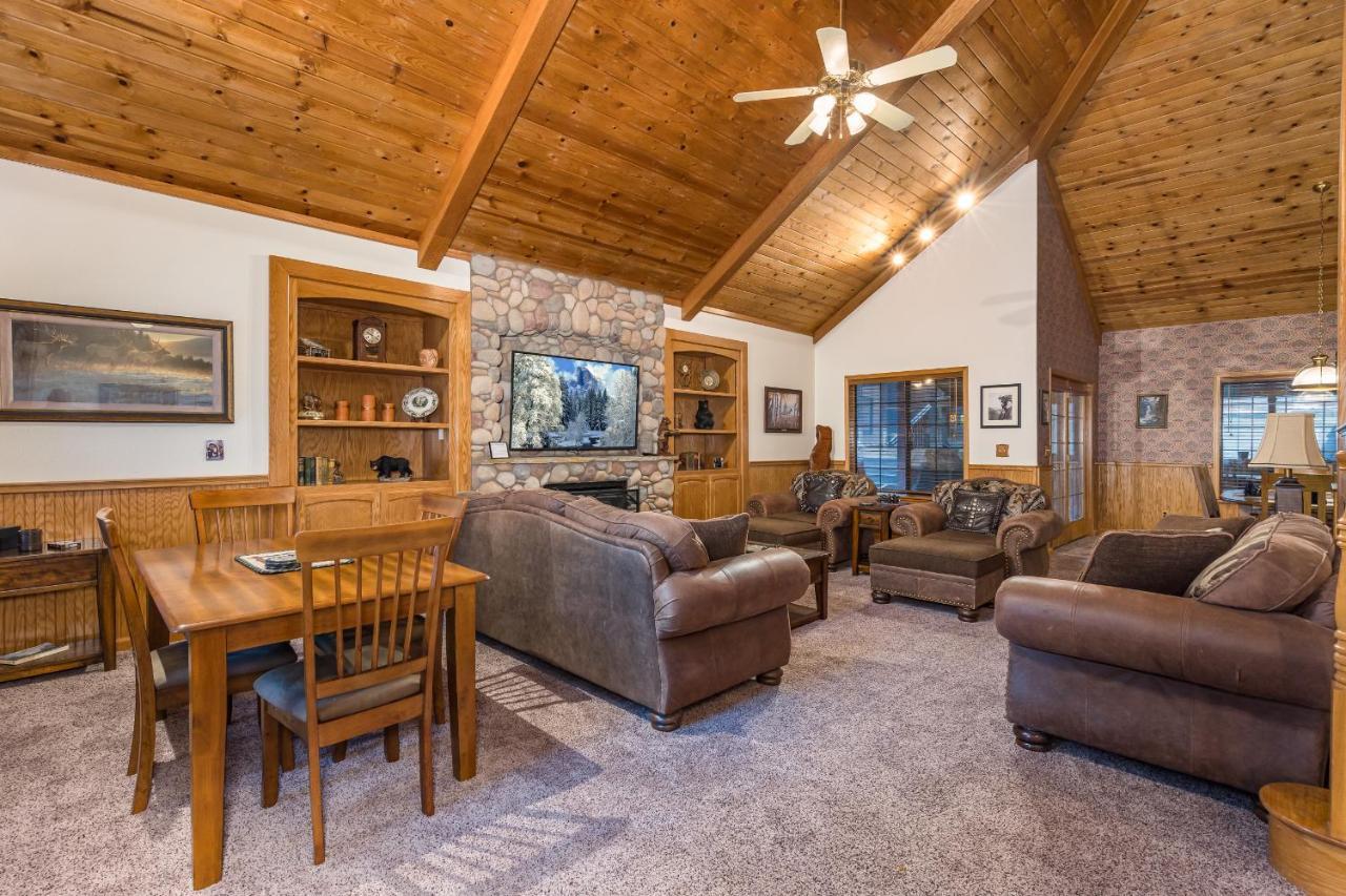 פיש קאמפ Rock Front Lodge מראה חיצוני תמונה